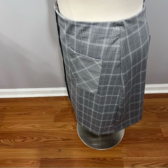 Gray Pin Stripe Check Front Pocket Skirt - 22/24W‎ - Picture 8 of 13